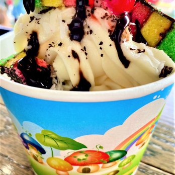 Go Greenly - Fro-yo vanilla with toppings - Juice Bars & Smoothies Near Me - Scarsdale, New York
