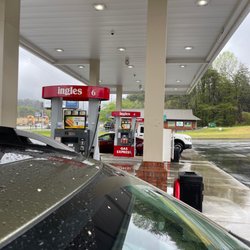 Ingles Gas Express - Gas up!