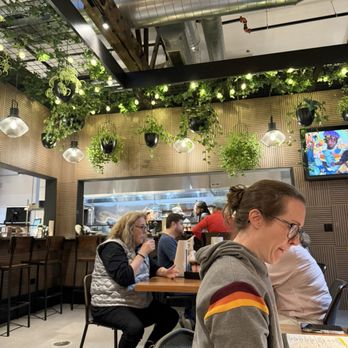Soul & Smoke - Dining room - Barbeque Near Me - Evanston, Illinois Soul & Smoke - Dining room - Barbeque Near Me - Evanston, Illinois
