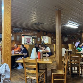 JDs Smokehouse - Barbeque Near Me - Rutherford College, North Carolina