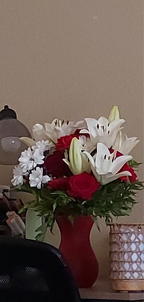 Broadway Gifts & Flowers