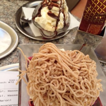 Eissalon Benner - Bananensplitt und Maroni-Cup - Ice Cream & Frozen Yogurt Near Me - Vienna, 9 Eissalon Benner - Bananensplitt und Maroni-Cup - Ice Cream & Frozen Yogurt Near Me - Vienna, 9