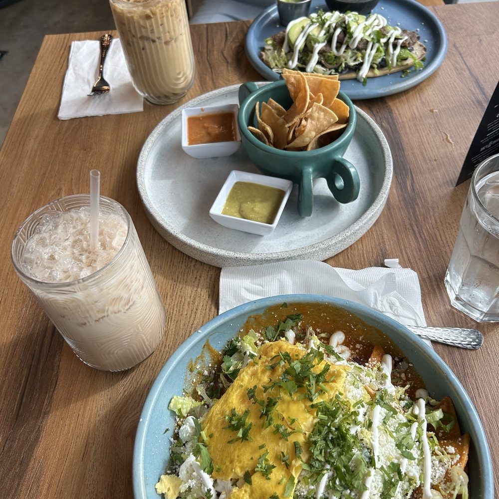 La Ciudad - Breakfast & Brunch Near Me - West Sacramento, California La Ciudad - Breakfast & Brunch Near Me - West Sacramento, California