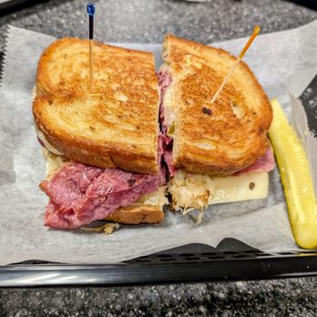 Johnny&#39;s - CC Jonny C's NY Deli and Caterers | Buffalo, NY