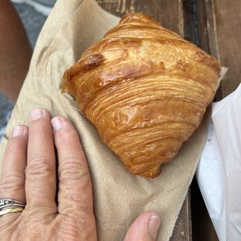 Le Toledo - Croissant was only &2.50! And it was amazing! - Bakeries Near Me - Montreal, Quebec Le Toledo - Croissant was only &2.50! And it was amazing! - Bakeries Near Me - Montreal, Quebec