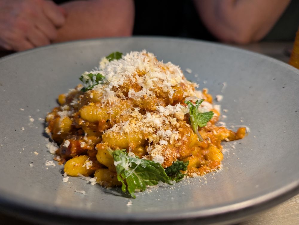 Social spots from Avize Modern Alpine