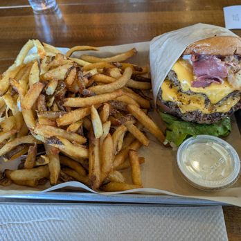 Hen & Heifer - Left = Fresh cut Belgian fries, right= The Boss Hog (everything was delicious) - American Near Me - Pomona, California Hen & Heifer - Left = Fresh cut Belgian fries, right= The Boss Hog (everything was delicious) - American Near Me - Pomona, California