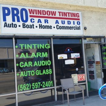 Pro Window Tinting - What the FRONT of the place looks like, you'll never find it going by their rear garage pics. Shared parking lot with Casa Sanchez. - Home Window Tinting Near Me - Long Beach, California