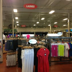 Golf Town - Great set up inside