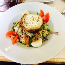 Maison Mayci - Goats cheese salad...