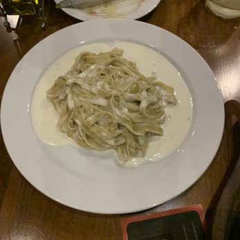 Rolandi's - Fettuccine - Italian Near Me - Playa del Carmen, ROO Rolandi's - Fettuccine - Italian Near Me - Playa del Carmen, ROO