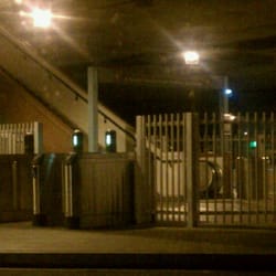 Long Beach Boulevard/I-105 Green Line Station - Entrance