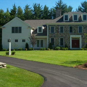 Henley's Landscaping & Masonry - the driveway leading to the house - Landscaping Near Me Henley's Landscaping & Masonry - the driveway leading to the house - Landscaping Near Me