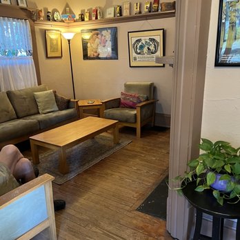 Java Bean Plantation & Roasting Company - Inside seating - Coffee & Tea Near Me - Southern Pines, North Carolina