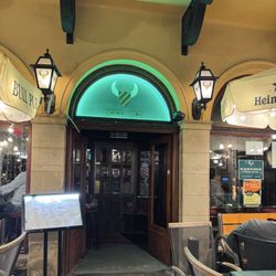 Bull Pub - Outside