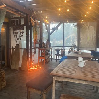 Jardin De Pollos - Beautiful tables - Latin American Near Me - Dunedin, Florida Jardin De Pollos - Beautiful tables - Latin American Near Me - Dunedin, Florida
