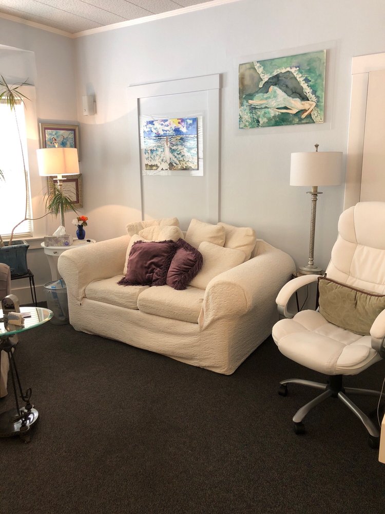 Yolanda Yturralde, MFT - grief counselor in Santa Barbara, CA