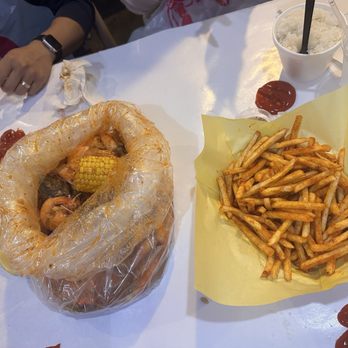 The Kickin' Crab - Cajun/Creole Near Me - Westminster, California