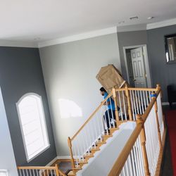 Amasa Movers - Best technique to carry down stairs.