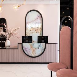 Gloss Nail Bar - Salon Ambiance