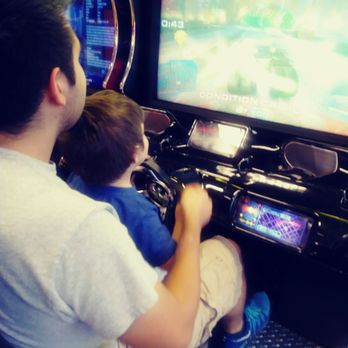 Chuck E. Cheese - Pizza Near Me - Houston, Texas