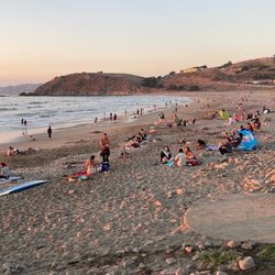 Pacifica State Beach - Hot day in SF crowds