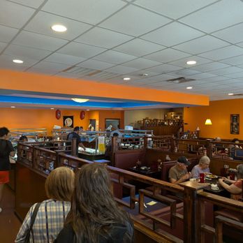 Jin's Buffet - Small-medium dining area and buffet. - Chinese Near Me - Conover, North Carolina