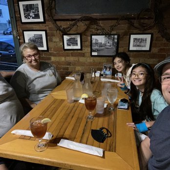 Al's Cafe & Creamery - Diners Near Me - Elgin, Illinois Al's Cafe & Creamery - Diners Near Me - Elgin, Illinois
