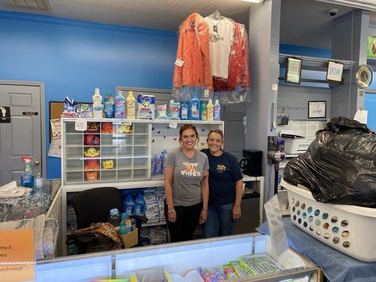Family Coin Laundry, 130 Vandiver Dr, Lincolnton, NC 28092, US