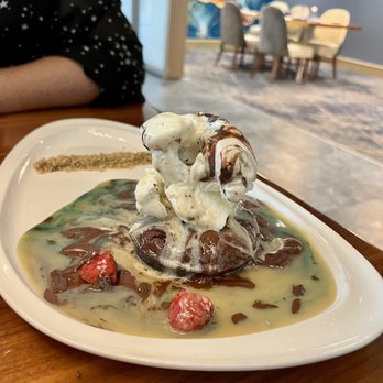 Aurora At The Celeste - Dessert - American Near Me - Orlando, Florida