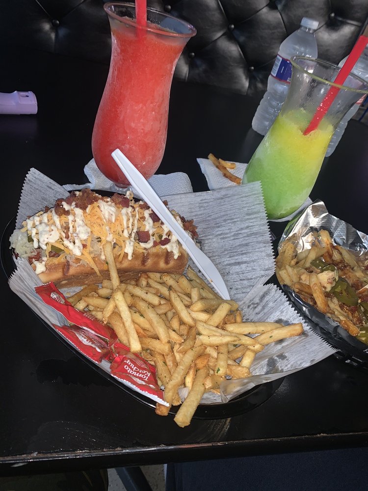 Food from Lea-Lea’s Gourmet Dogs