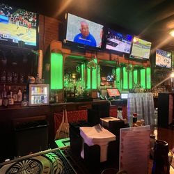 Lucky Lou's Tavern