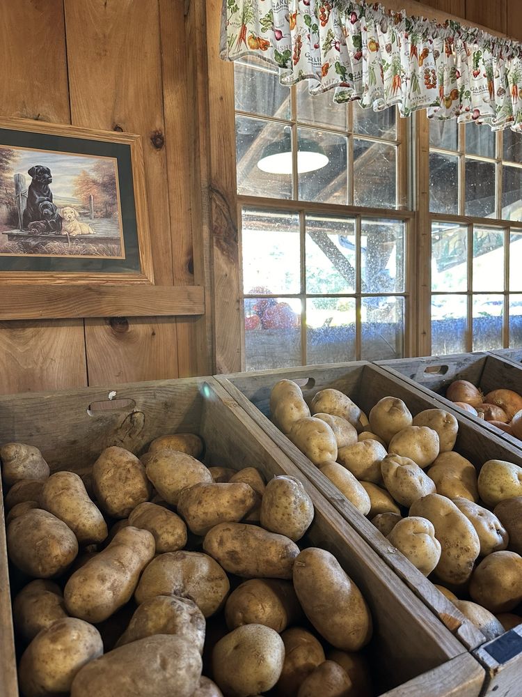Goodwin Bros Farm Stand Logo