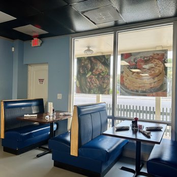 Blue Mahoe Breakfast & Lunch - Inside - Breakfast & Brunch Near Me - Destin, Florida Blue Mahoe Breakfast & Lunch - Inside - Breakfast & Brunch Near Me - Destin, Florida