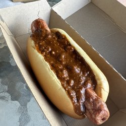 Dewey's Dogs - Fried thumans w chili