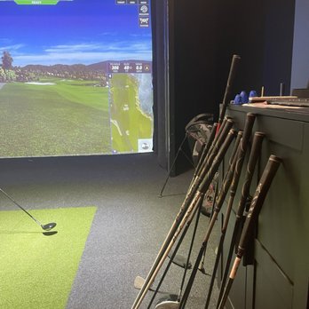Beaudry - Golf simulator - Apartments Near Me - Los Angeles, California Beaudry - Golf simulator - Apartments Near Me - Los Angeles, California