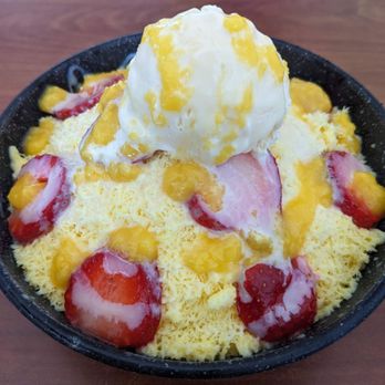 TeaSu Drinks & Desserts - The mango bingsu- so pretty and so yummy! - Bubble Tea Near Me - Albuquerque, New Mexico