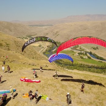 HSB Flight Park - It was so cool to watch over 20 gliders launch from here! - Hang Gliding Near Me - Horseshoe Bend, Idaho