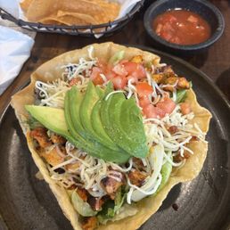 Los Pericos Salad w/ Avocado