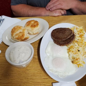 Doris' Diner - Hubby's meal - Diners Near Me - Celina, Tennessee