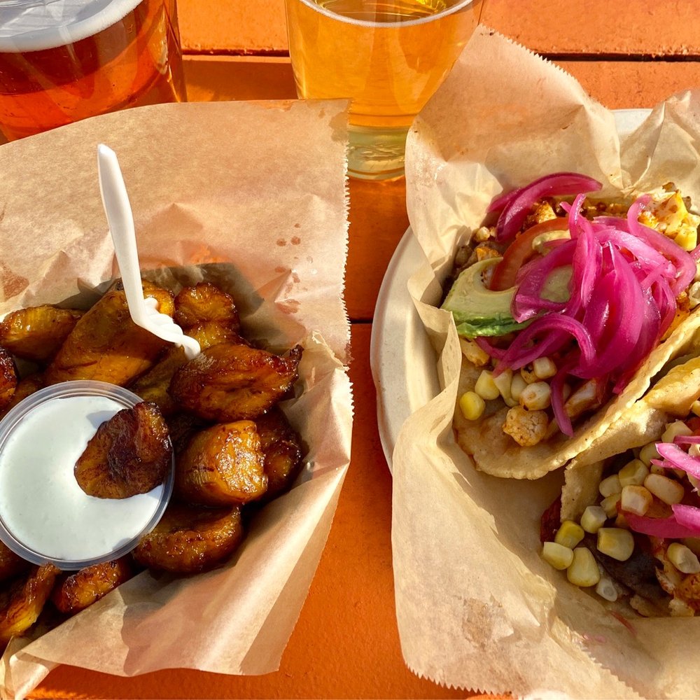 Platanos and veggie tacos Platanos and veggie tacos