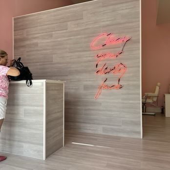 Clean Your Dirty Face - Front Desk - Skin Care Near Me - Winter Park, Florida Clean Your Dirty Face - Front Desk - Skin Care Near Me - Winter Park, Florida