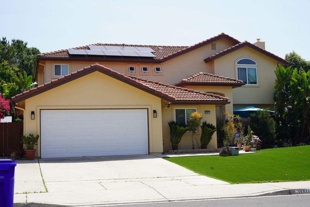 Slide of Elor Energy