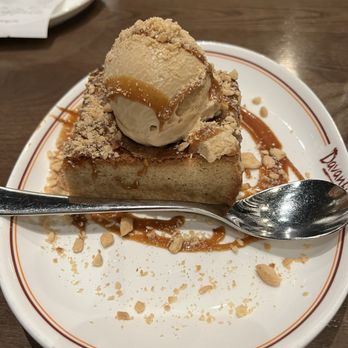 Davanti Enoteca - Dessert is a must! - Wine Bars Near Me - Naperville, Illinois