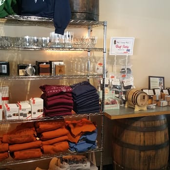 Great Lakes Distillery - Store inside - Distilleries Near Me - Milwaukee, Wisconsin Great Lakes Distillery - Store inside - Distilleries Near Me - Milwaukee, Wisconsin