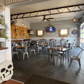 The Rose Bush - a restaurant with tables and chairs - Food Trucks Near Me - San Antonio, Texas The Rose Bush - a restaurant with tables and chairs - Food Trucks Near Me - San Antonio, Texas