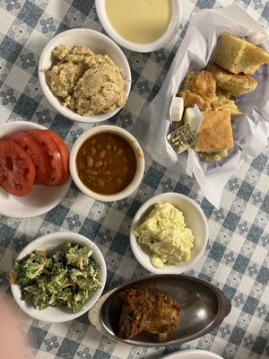 Home Folks Family Restaurant by null