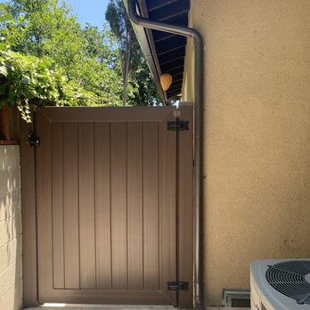 The Rain Gutter Specialists - The 'musket' color suggested by Johnny & Guy really compliments the brown trim of our house & side gate. - Gutter Services Near Me - Van Nuys, California The Rain Gutter Specialists - The 'musket' color suggested by Johnny & Guy really compliments the brown trim of our house & side gate. - Gutter Services Near Me - Van Nuys, California
