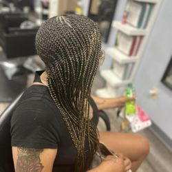 J’S African Hair Braiding & Boutique