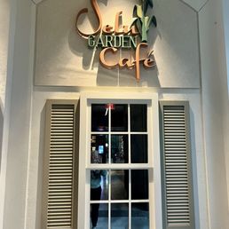 HARRAH’S CHEROKEE CASINO RESORT - A CAESARS REWARDS DESTINATION